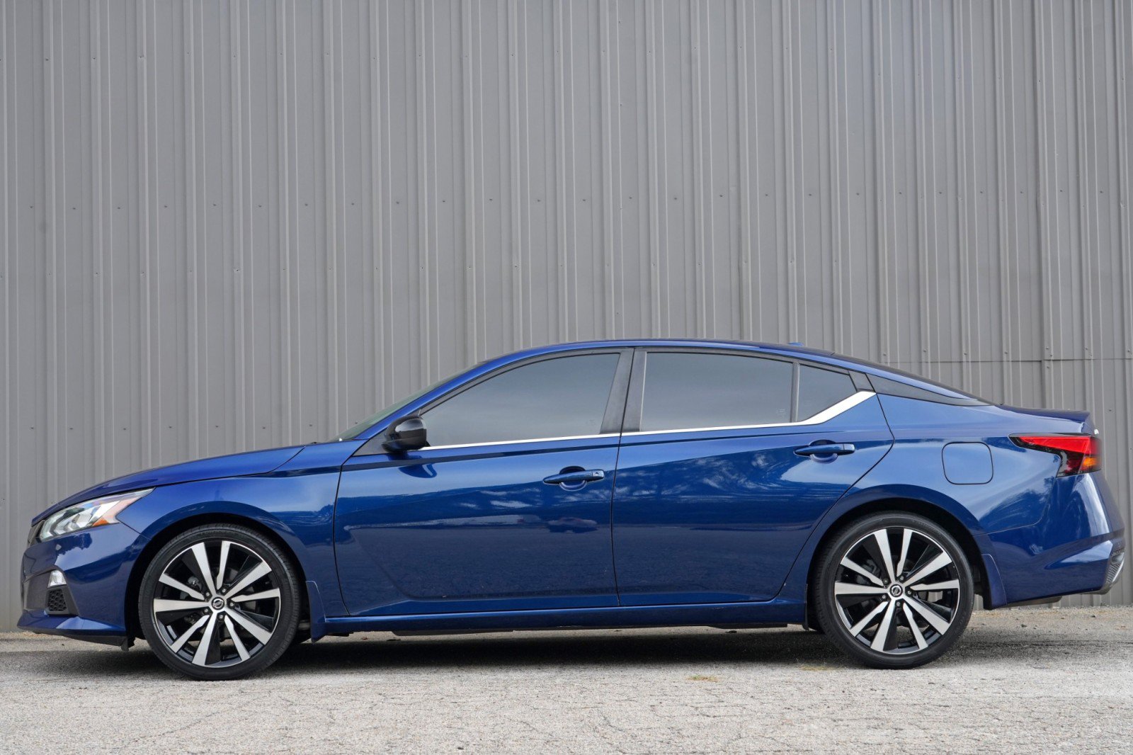 Used 2020 Nissan Altima 2.5 SR FWD image 8