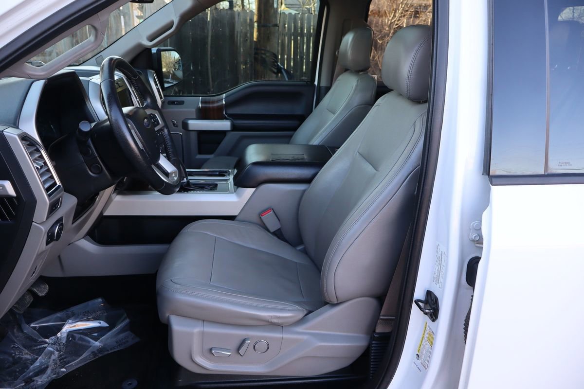 Used 2015 Ford F150 Lariat w/ Equipment Group 502A Luxury AWD/4WD image 19