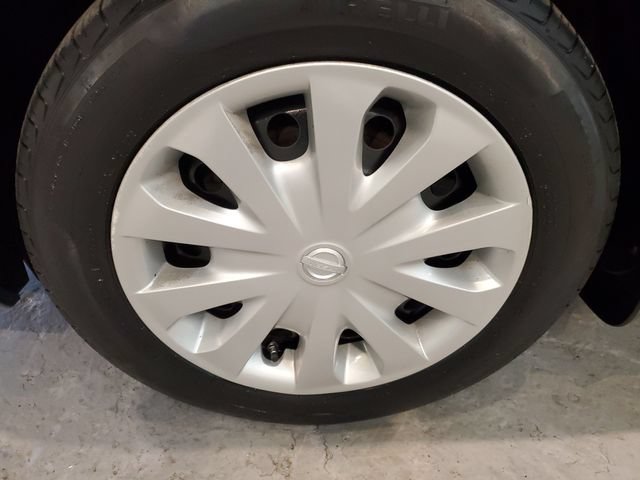 Used 2016 Nissan Versa SV w/ SV Tech Package FWD image 28