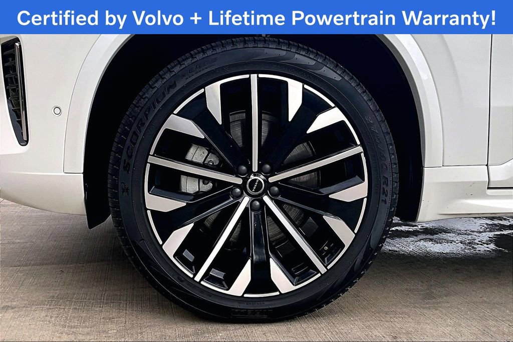 Certified 2025 Volvo XC90 B5 Plus image 12