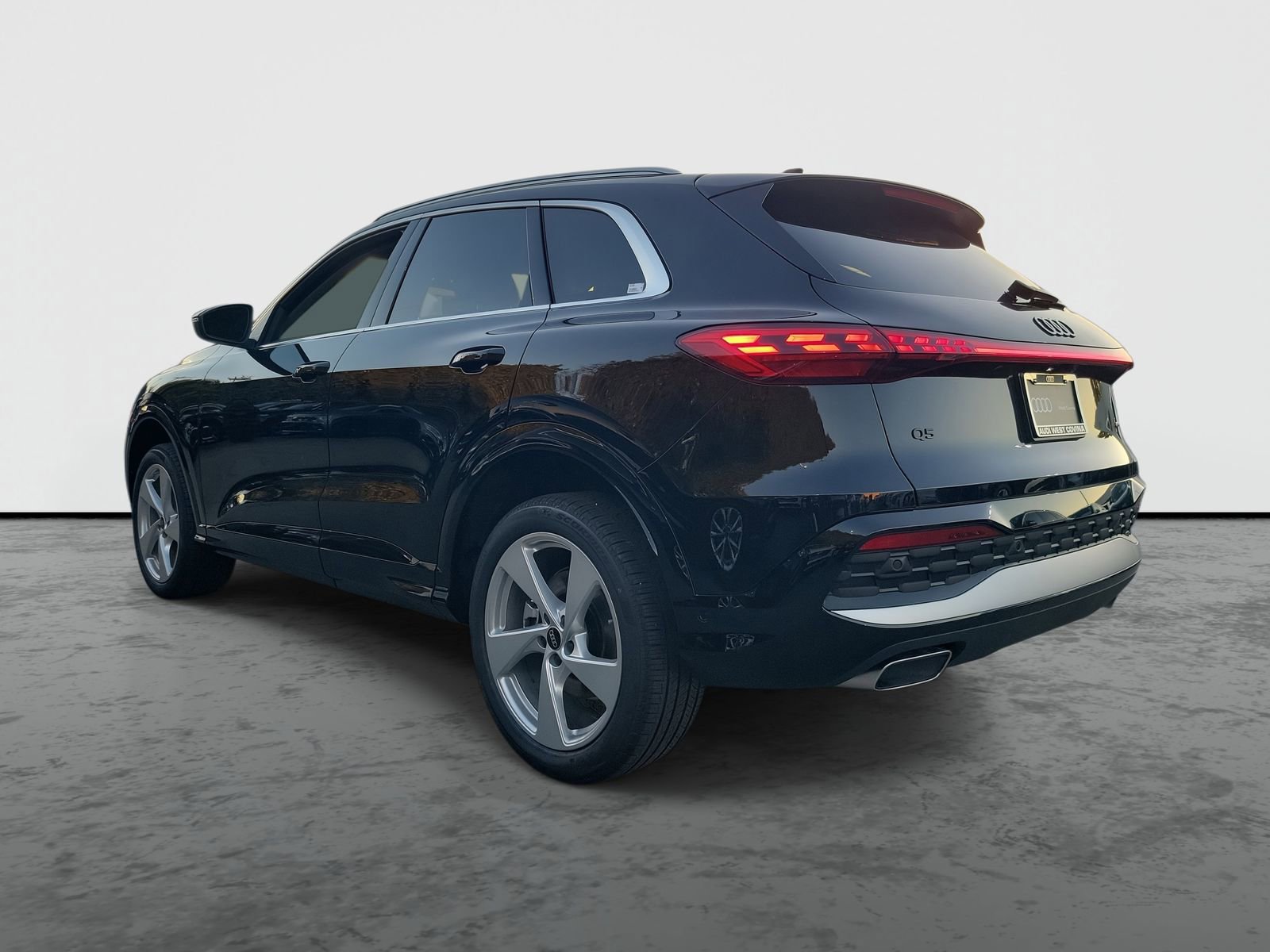New 2025 Audi Q5 Premium Plus image 3