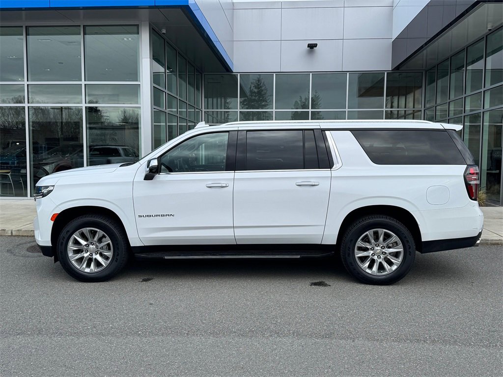 Used 2023 Chevrolet Suburban Premier image 2