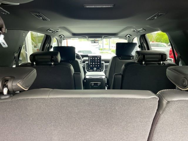 New 2026 GMC Yukon Elevation AWD/4WD image 17