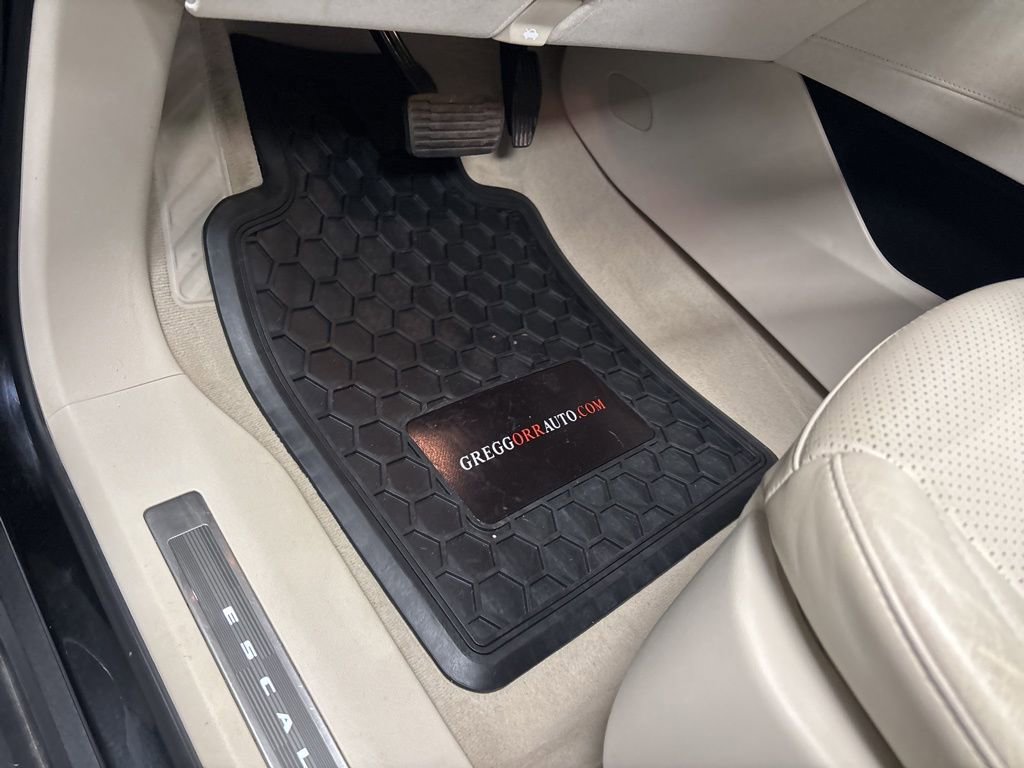 Used 2022 Cadillac Escalade ESV Premium Luxury Platinum image 12