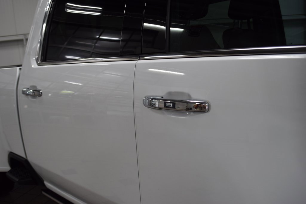 Used 2024 GMC Sierra 3500 Denali w/ Denali Reserve Package image 19