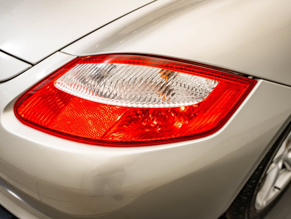Used 2005 Porsche Boxster RWD image 19