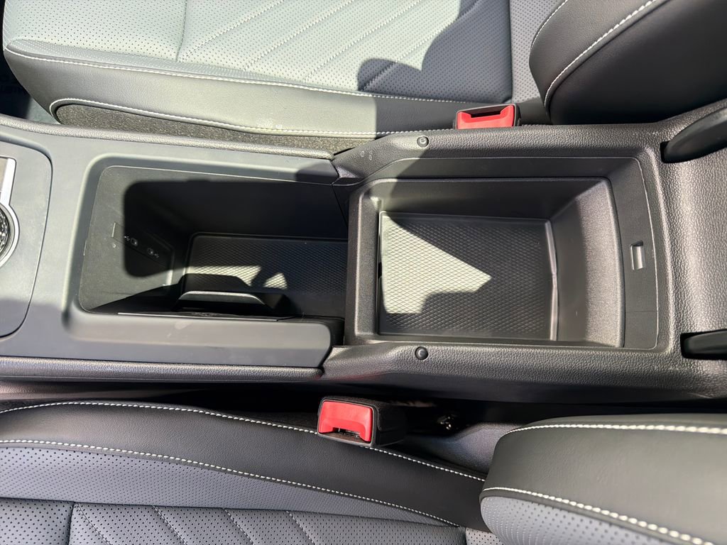 Certified 2025 Volkswagen Tiguan SE R-Line AWD/4WD image 25