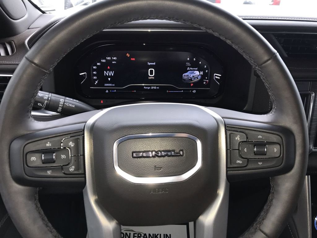 Used 2023 GMC Yukon Denali image 14