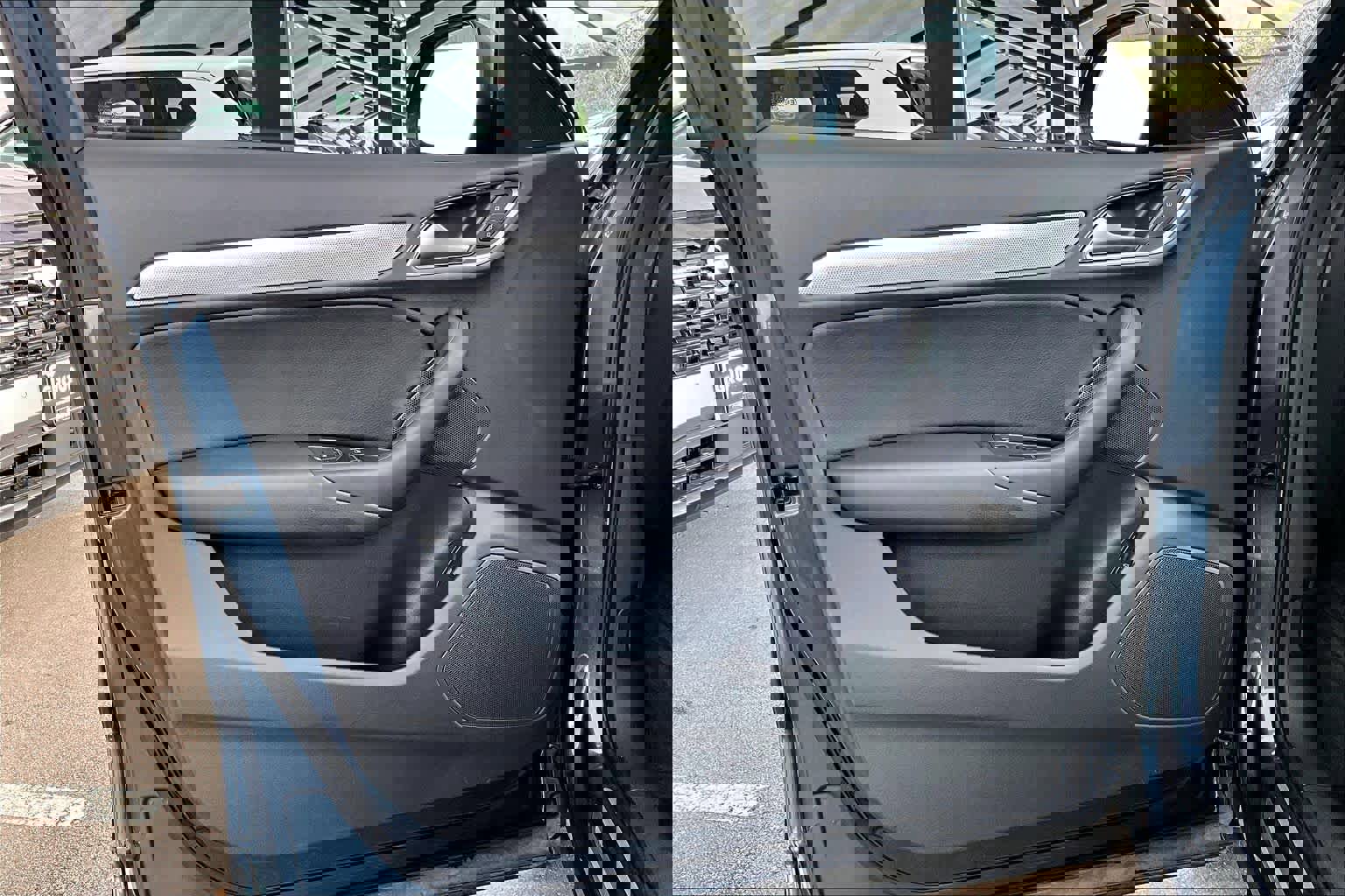 Used 2018 Audi Q3 2.0T Premium w/ Convenience Package FWD image 22