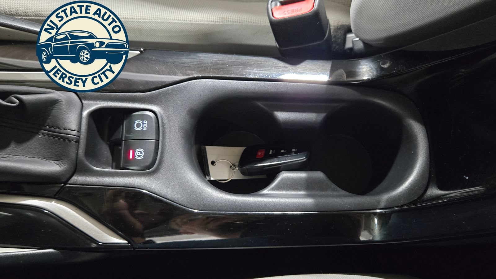 Used 2021 Toyota Corolla LE w/ LE Convenience Package FWD image 17