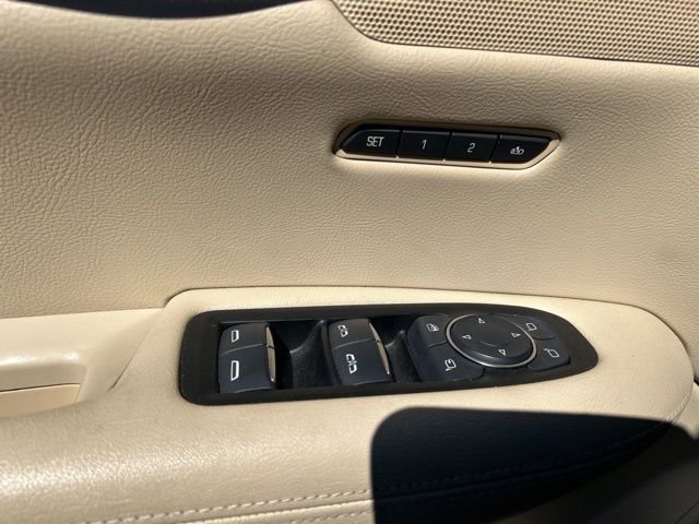 Used 2017 Cadillac XT5 Luxury w/ Driver Awareness Package image 21