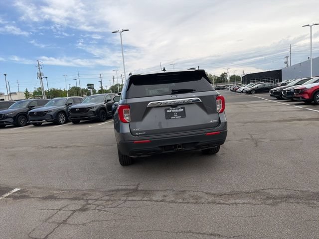 Used 2021 Ford Explorer XLT w/ Class III Trailer Tow Package AWD/4WD image 12