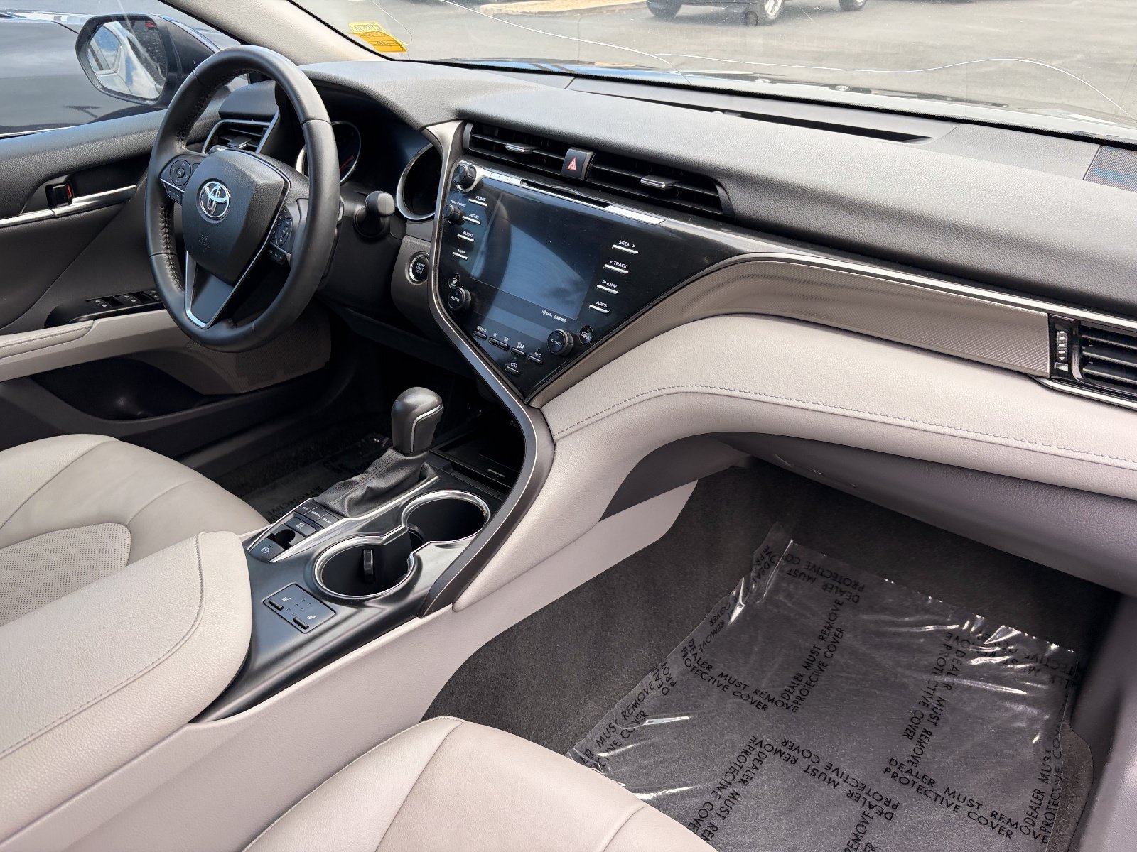 Used 2020 Toyota Camry XSE w/ Carpet Mat Package FWD image 11