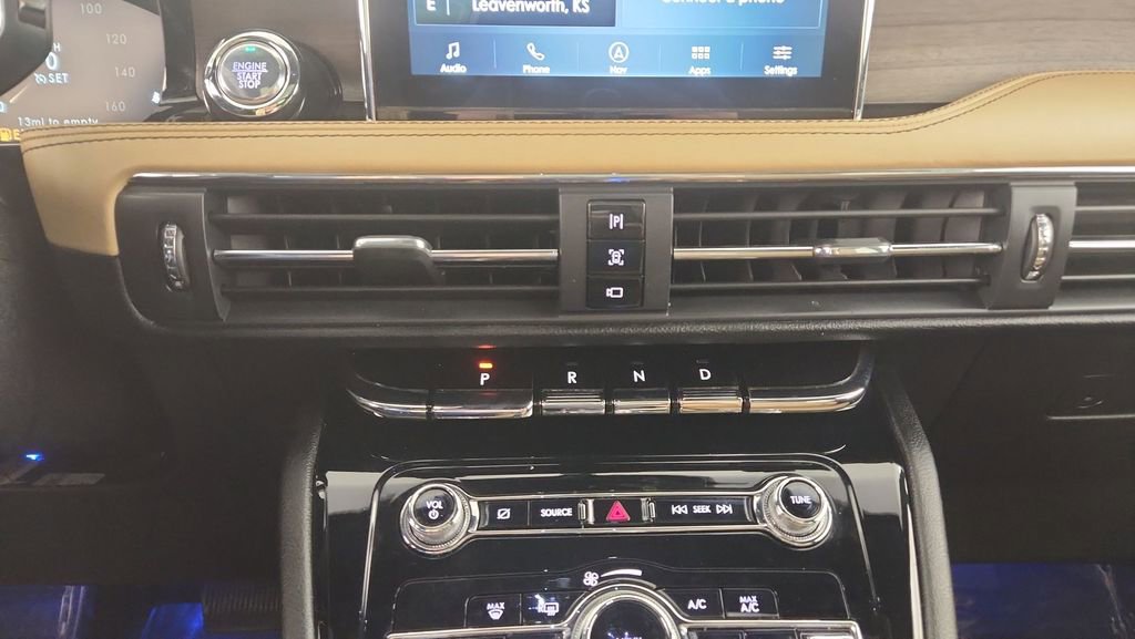 Used 2022 Lincoln Corsair Reserve w/ Luxury Package AWD/4WD image 28