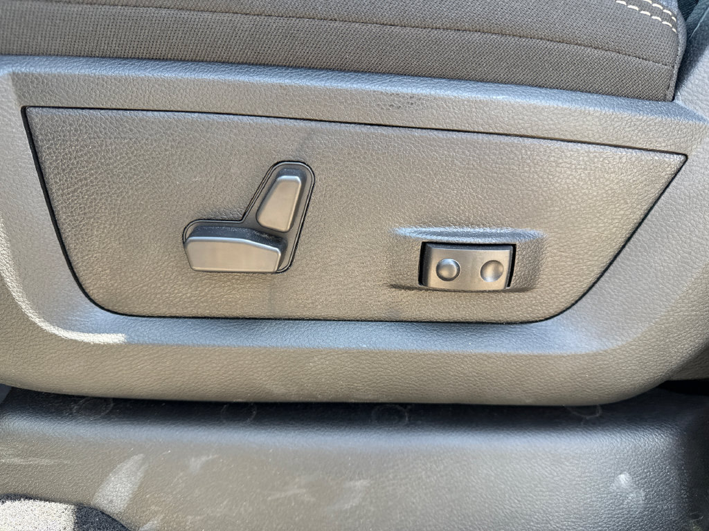 New 2026 RAM 2500 Big Horn AWD/4WD image 21