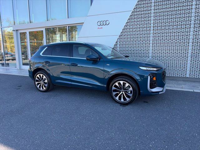 New 2026 Audi Q3 quattro 2.0T AWD/4WD image 2