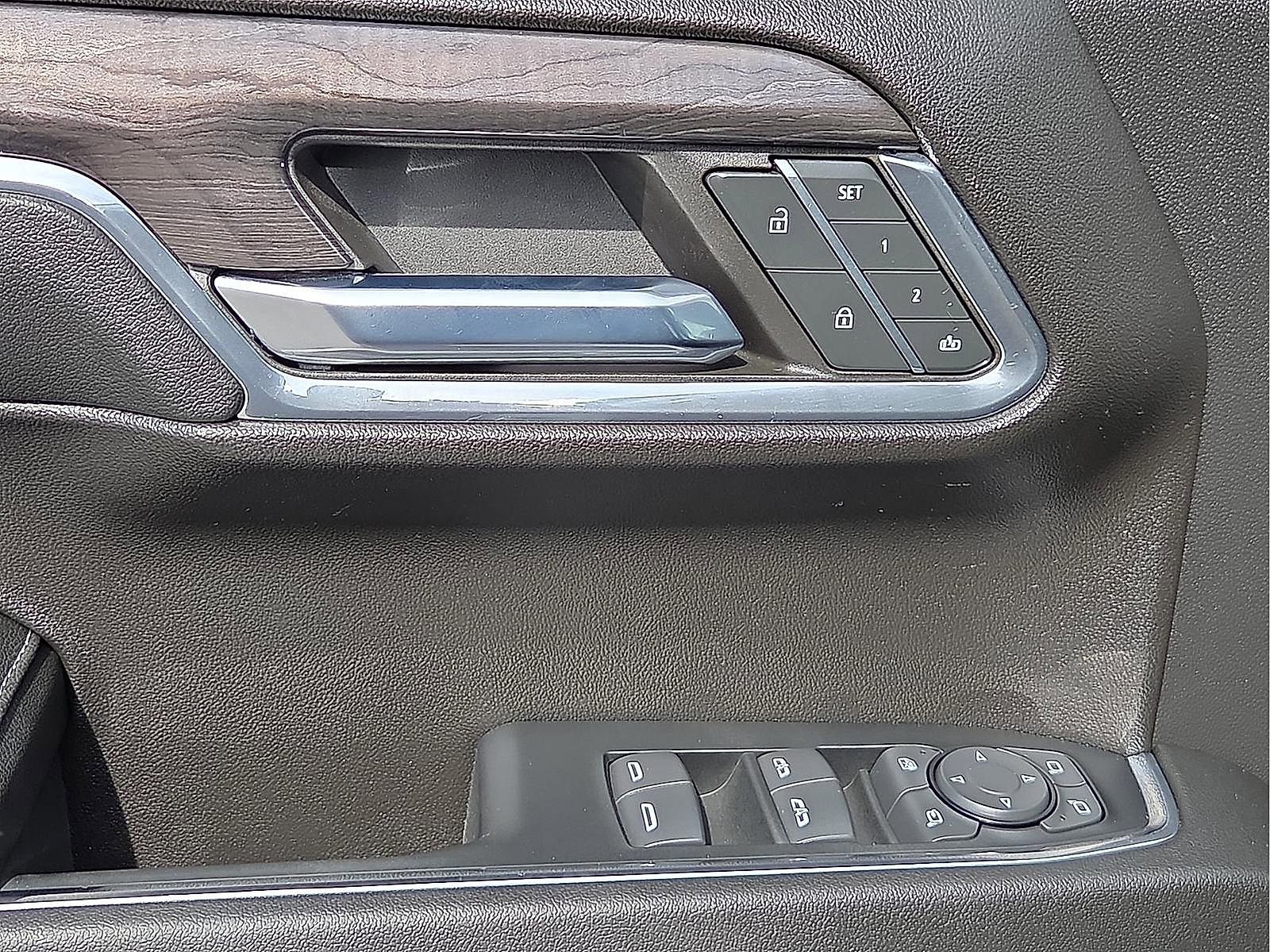 Used 2024 Chevrolet Silverado 1500 LTZ image 13