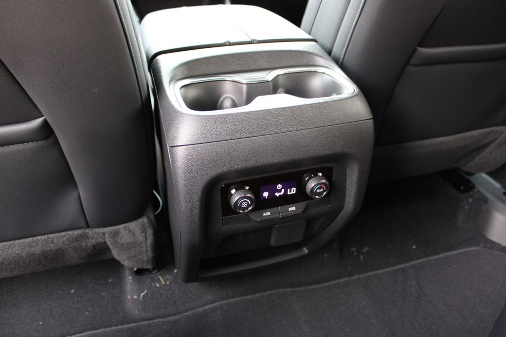 New 2027 Chevrolet Traverse Z71 w/ Enhanced Driving Package AWD/4WD image 45