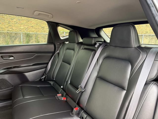 Used 2025 Nissan Murano SV AWD/4WD image 13