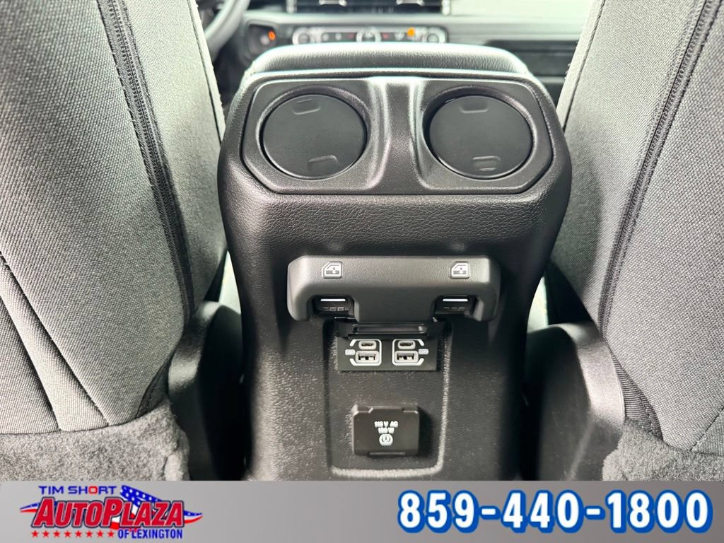 Used 2026 Jeep Wrangler Unlimited Sahara AWD/4WD image 32