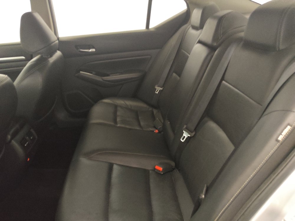 Used 2020 Nissan Altima 2.5 SL FWD image 18