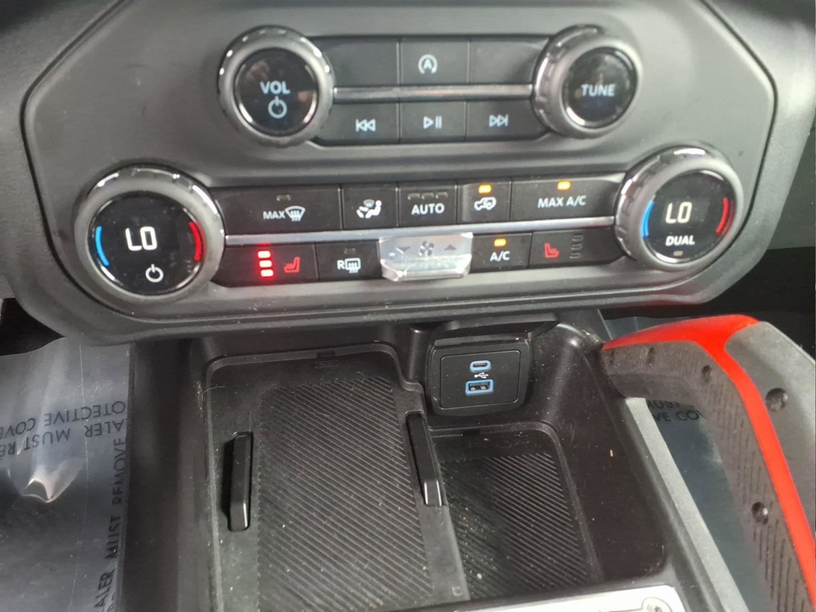 Used 2025 Ford Bronco Heritage Edition AWD/4WD image 18