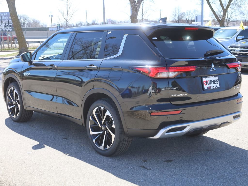 New 2025 Mitsubishi Outlander SE image 7