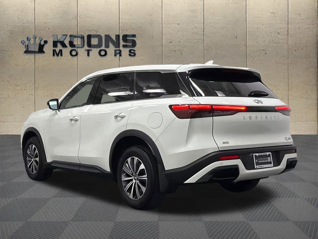 Used 2023 INFINITI QX60 Pure image 6