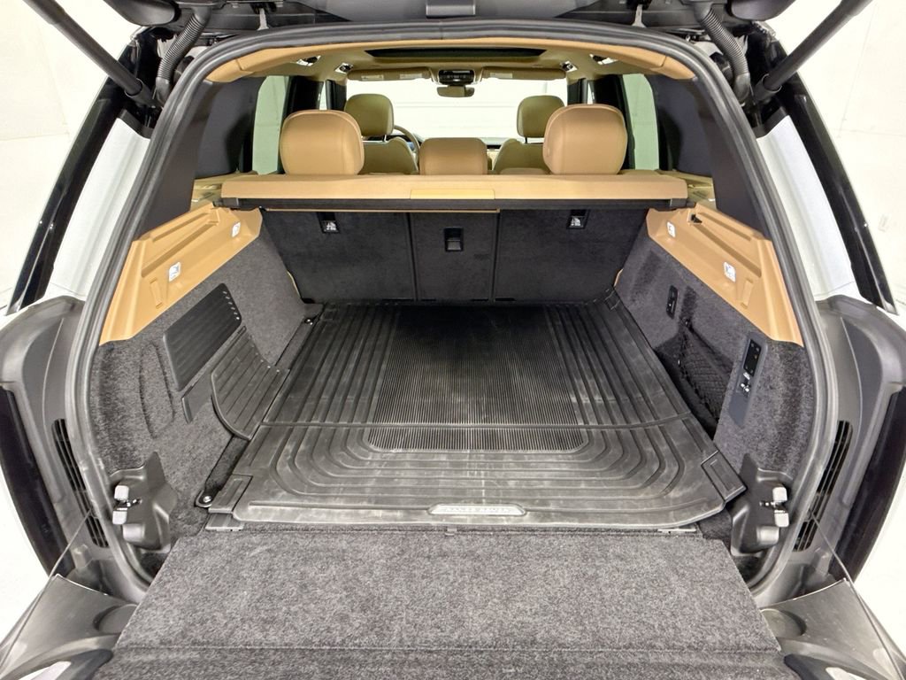 Certified 2025 Land Rover Range Rover SE AWD/4WD image 27