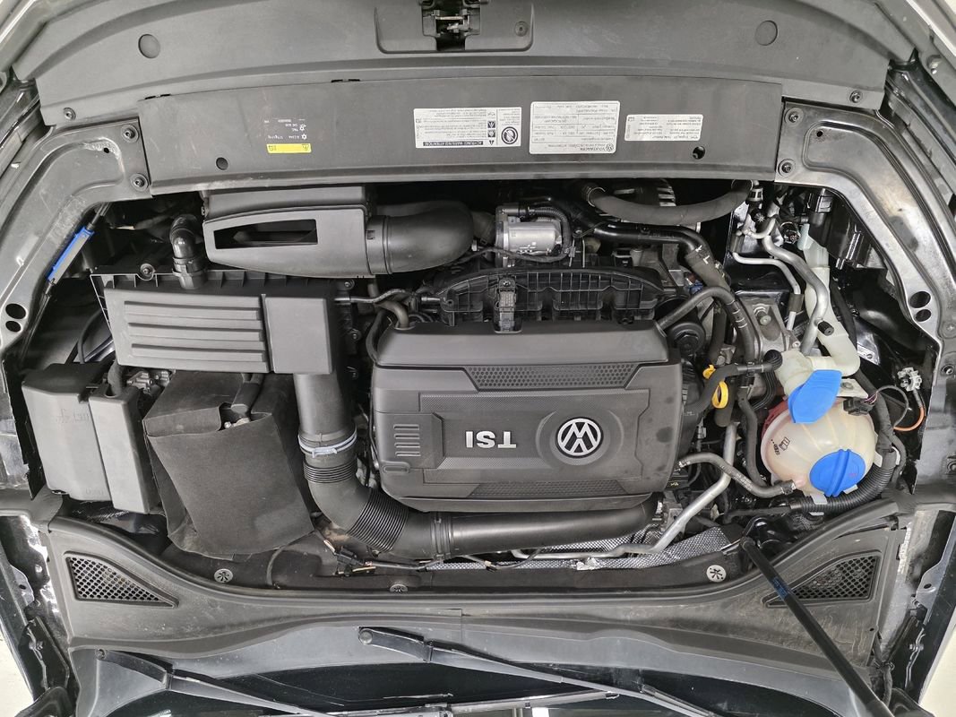 Used 2017 Volkswagen Passat 1.8T R-Line w/ R-Line Lighting Package image 56