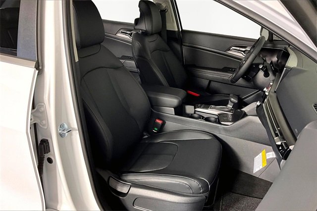 New 2026 Kia Sportage EX image 12