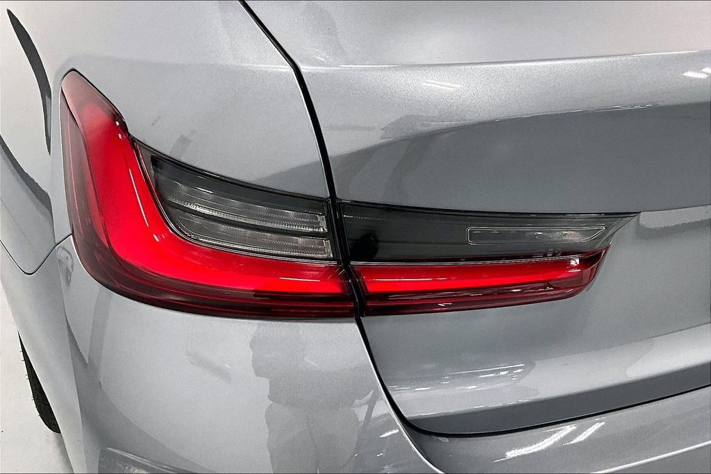 New 2026 BMW 330i Sedan w/ Premium Package RWD image 32