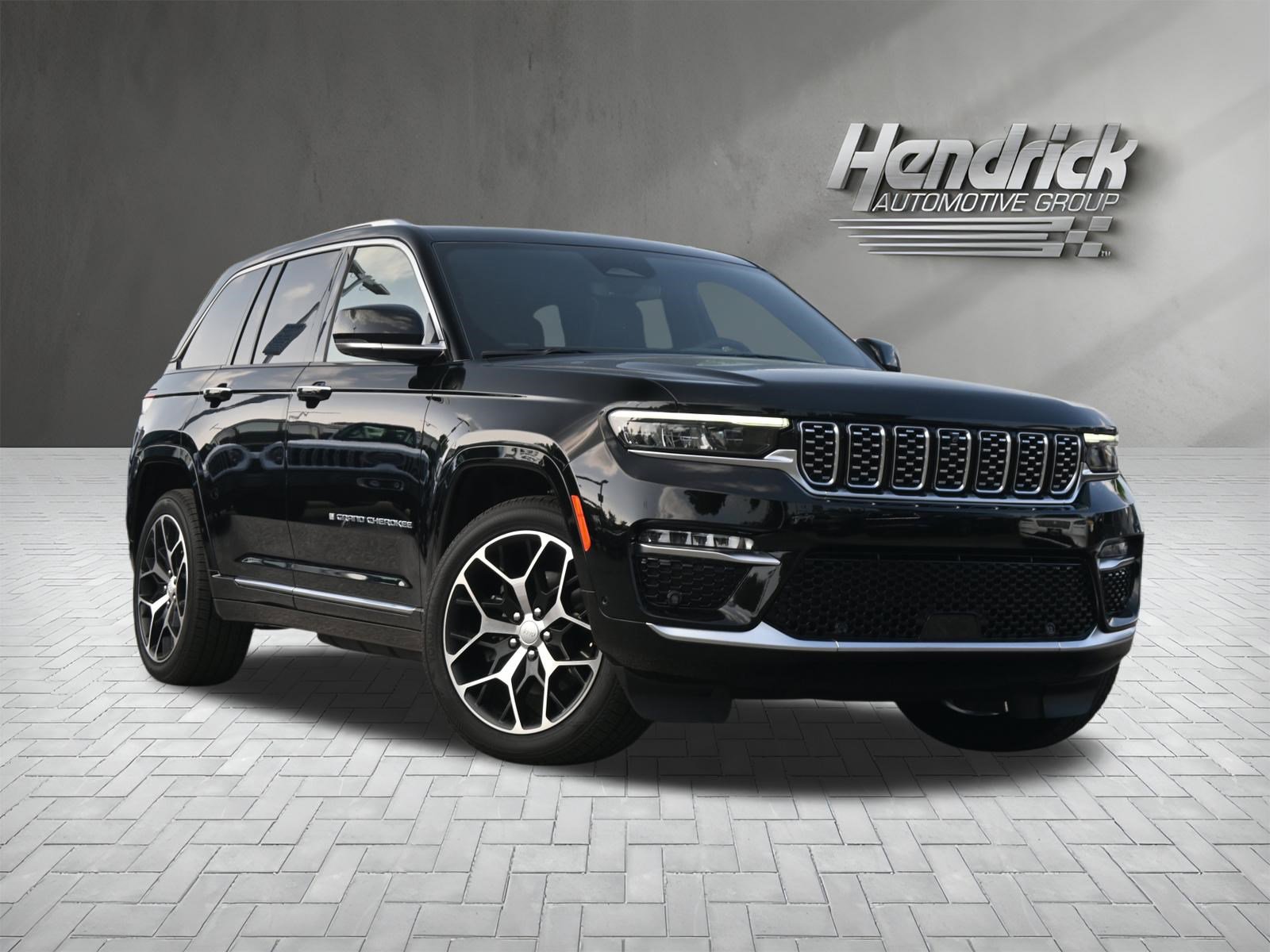 Used 2023 Jeep Grand Cherokee Summit AWD/4WD video 2