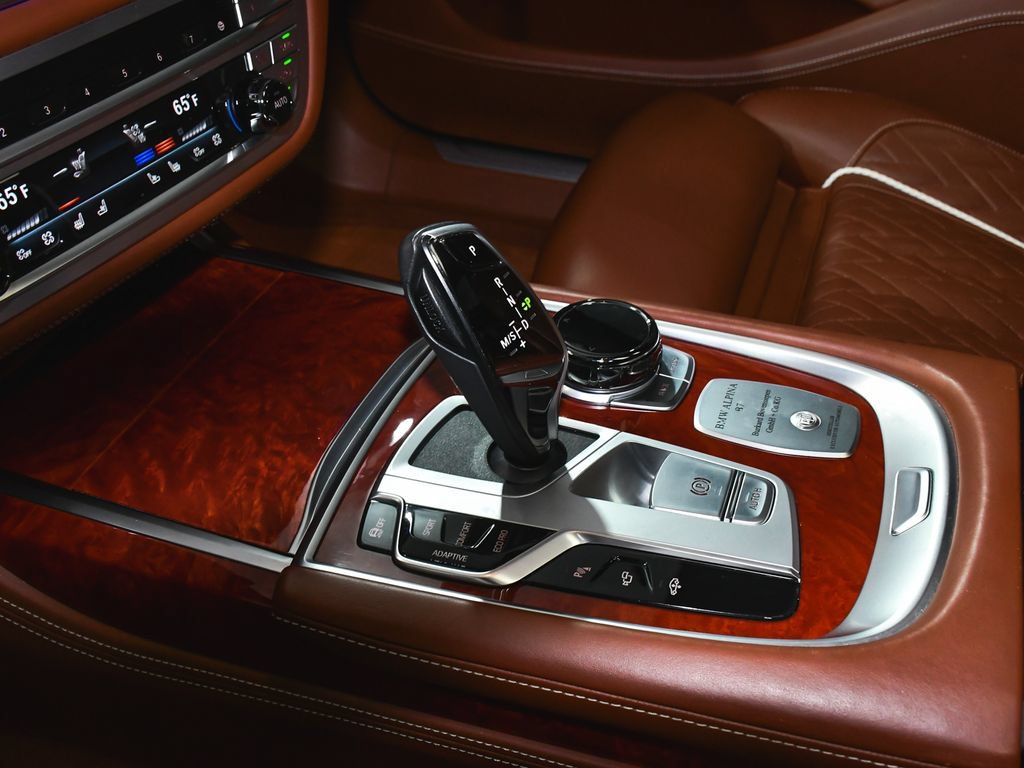 Used 2022 BMW ALPINA B7 xDrive w/ Luxury Rear Seating Package AWD/4WD image 61