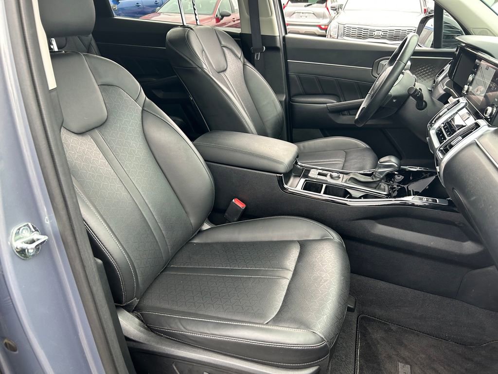Used 2023 Kia Sorento SX AWD/4WD image 28