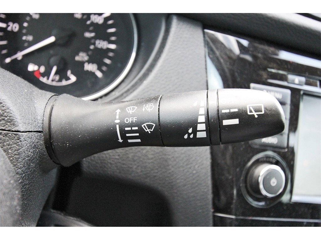 Used 2020 Nissan Rogue S image 14