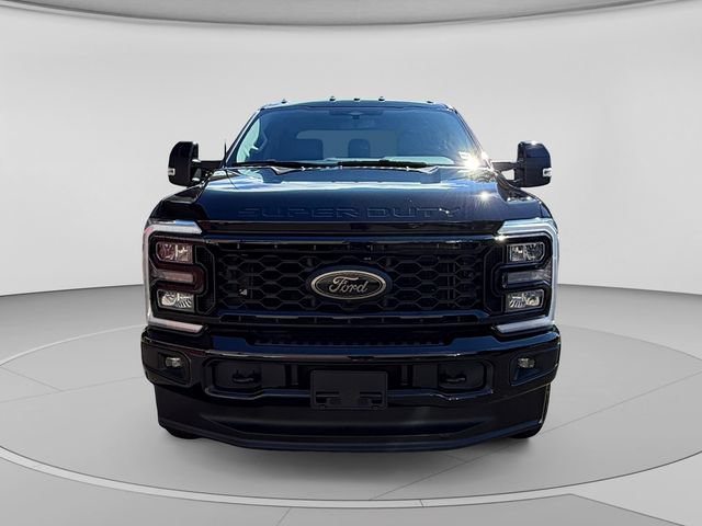 Used 2025 Ford F350 Lariat w/ Black Appearance Package AWD/4WD image 8
