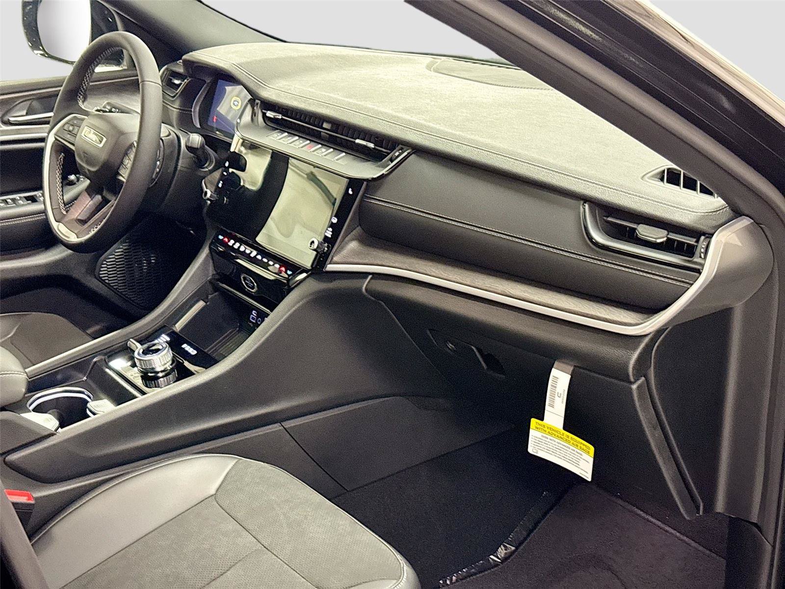 New 2026 Jeep Grand Cherokee L 4WD image 31