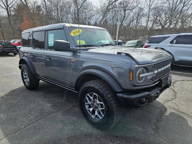 Certified 2025 Ford Bronco Badlands image 3
