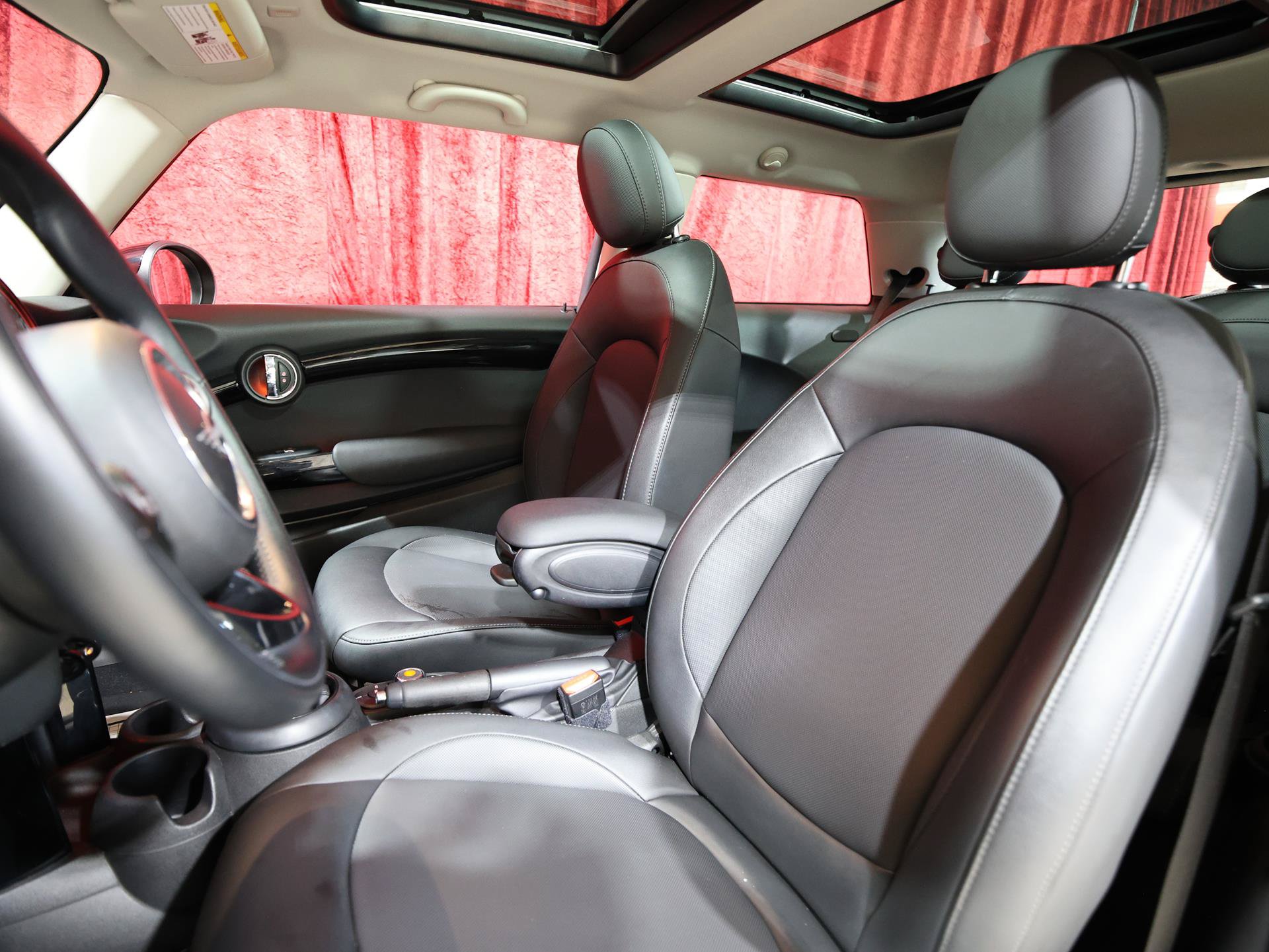 Used 2019 MINI Cooper 2-Door Hardtop FWD image 13