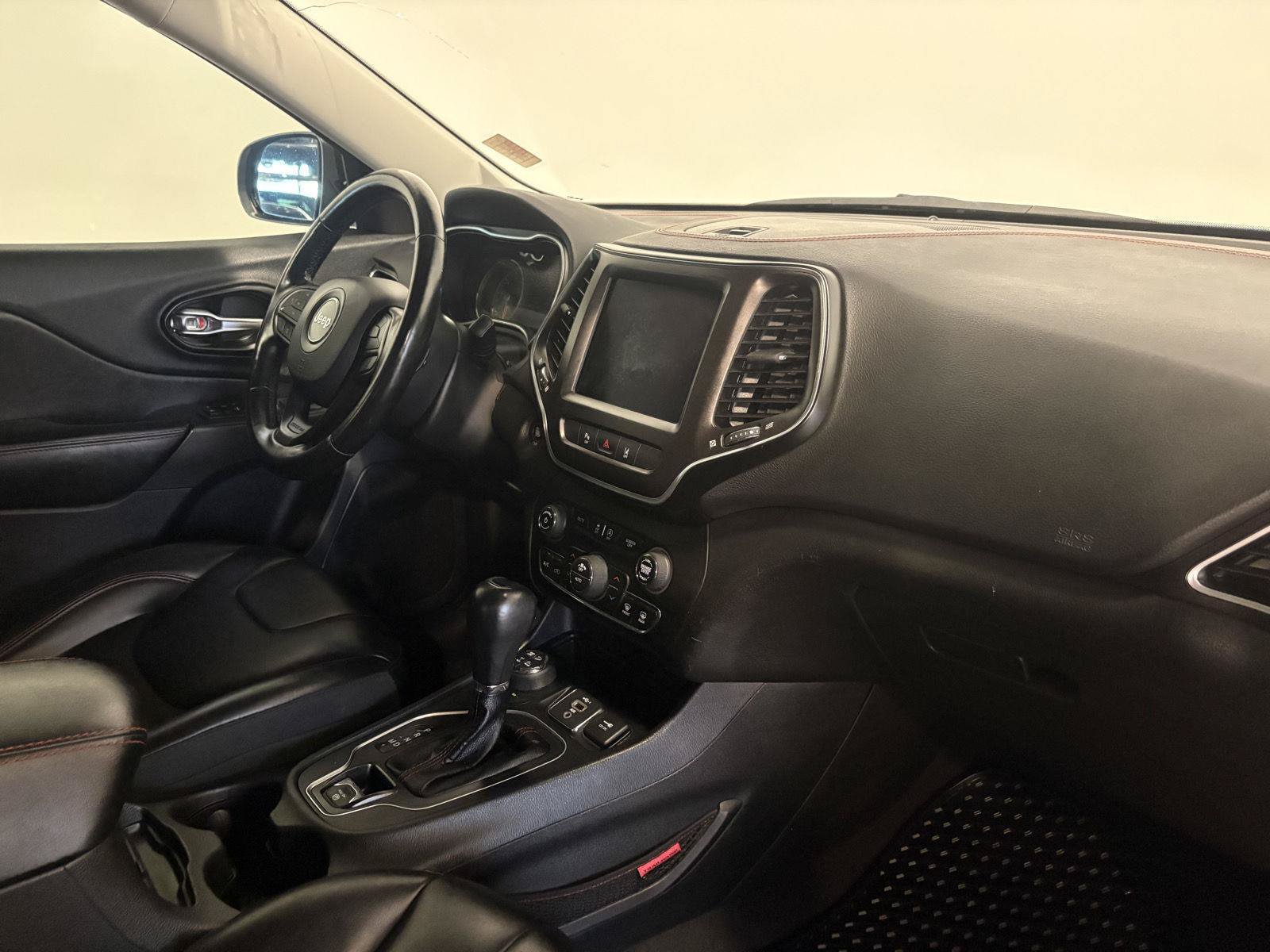 Used 2021 Jeep Cherokee Trailhawk w/ Sun, Sound & Nav Group AWD/4WD image 48
