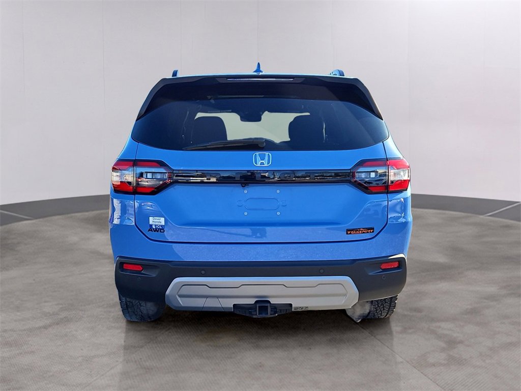 Certified 2025 Honda Pilot TrailSport image 5