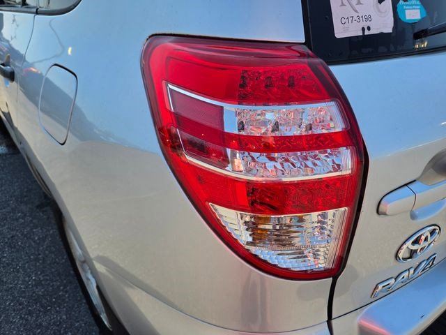 Used 2012 Toyota RAV4 4WD w/ Value Pkg image 12