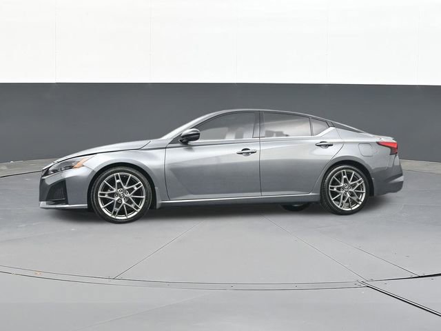 Used 2023 Nissan Altima 2.0 SR FWD image 58