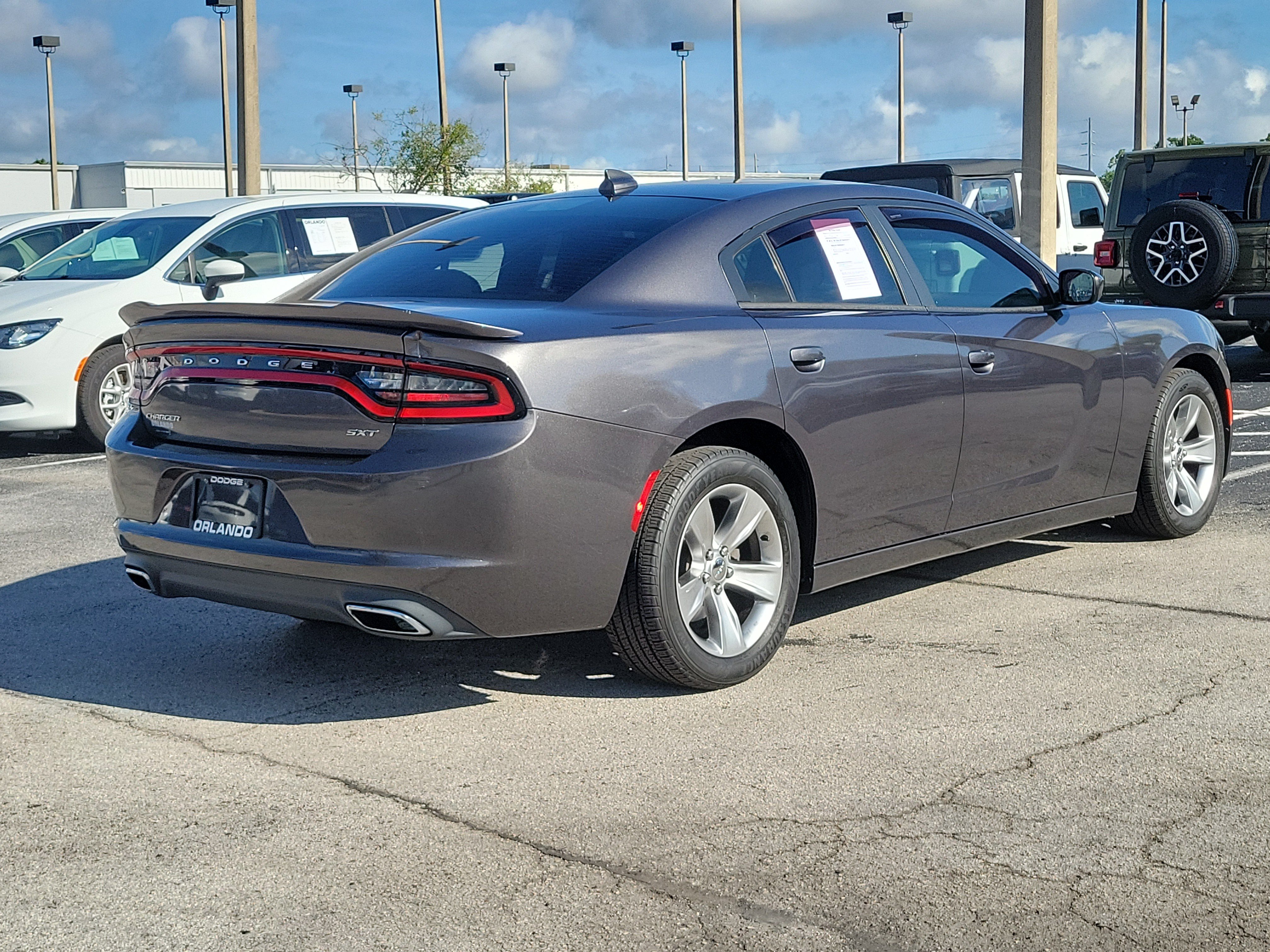 Used 2016 Dodge Charger SXT RWD image 7