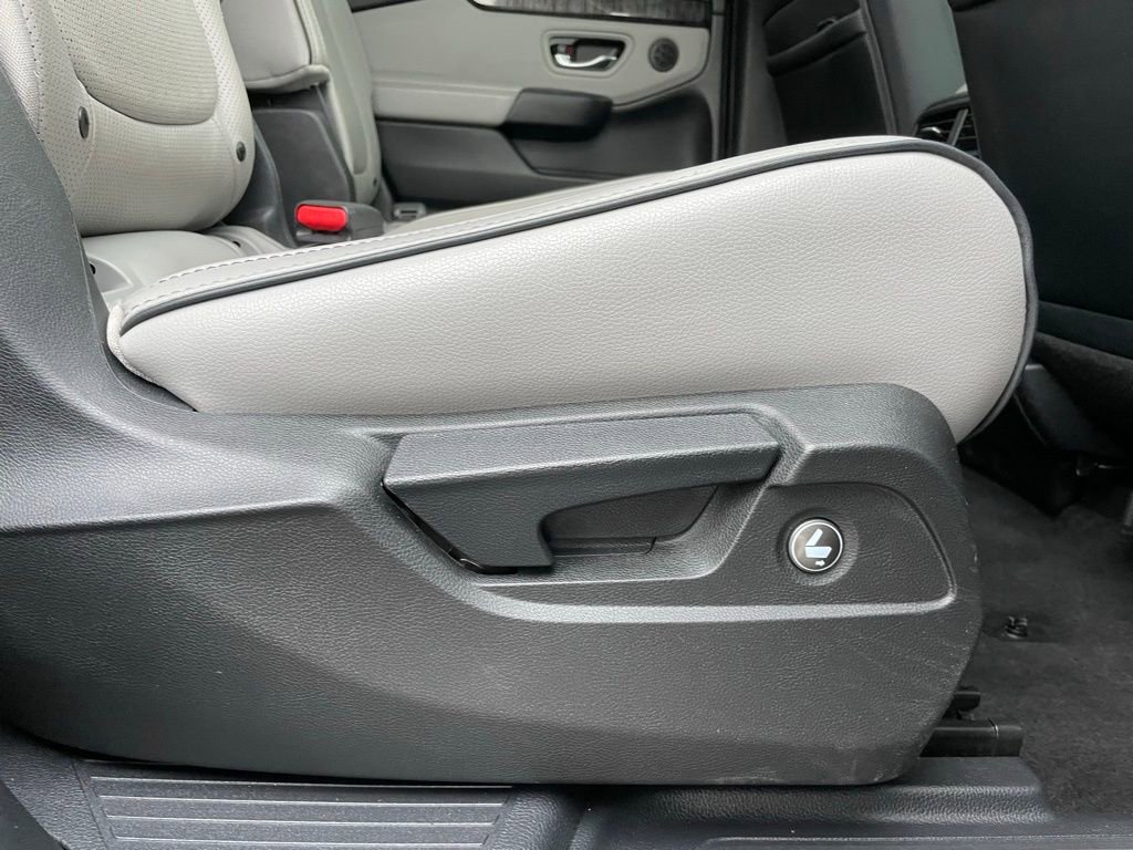 Certified 2023 Honda Pilot Elite image 39