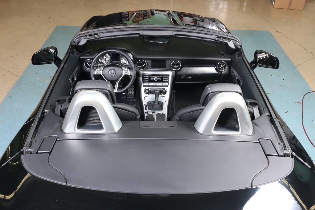 Used 2014 Mercedes-Benz SLK 250 w/ Premium Package image 33