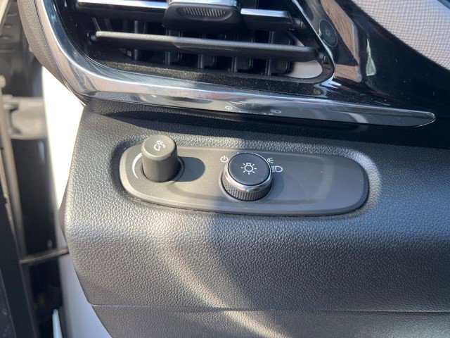 Certified 2025 Buick Envista Avenir image 18