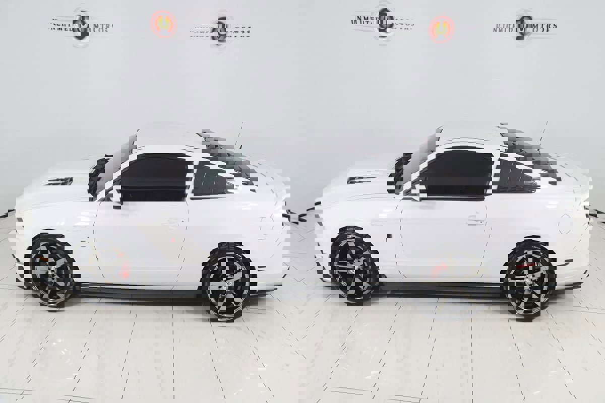 Used 2014 Ford Mustang GT w/ Equipment Group 301A image 29