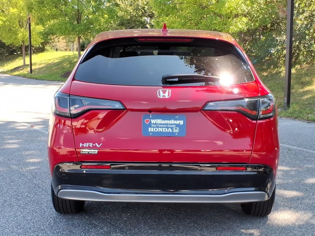 Used 2024 Honda HR-V EX-L image 8
